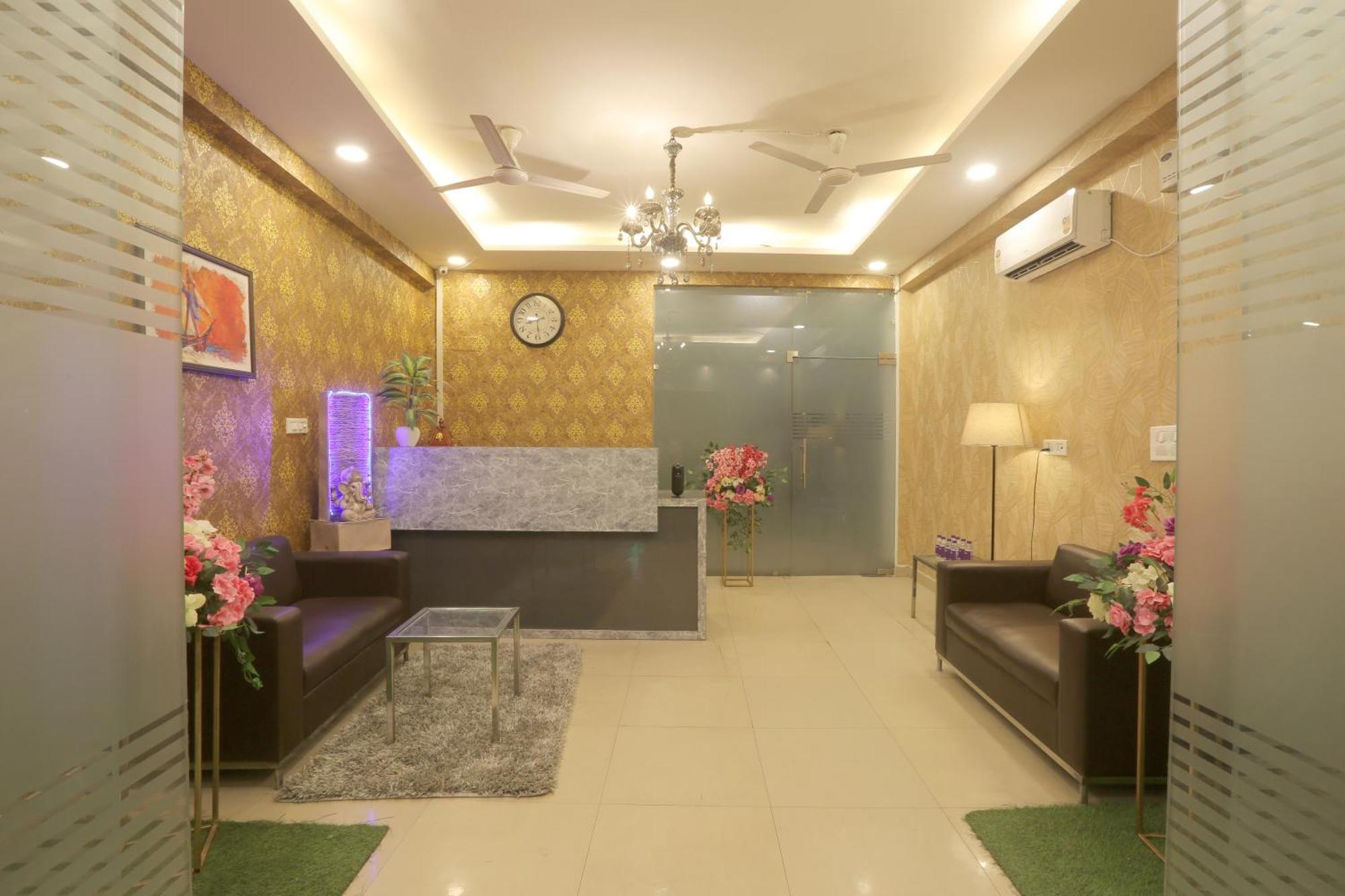 Hotel Lemon Suites & Banquet Noida Sector 62 Eksteriør billede